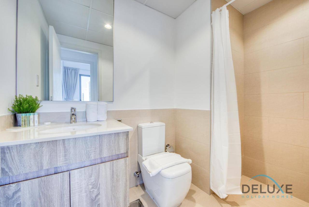 Chic 1br In Town Square Dubailand By Deluxe Homes