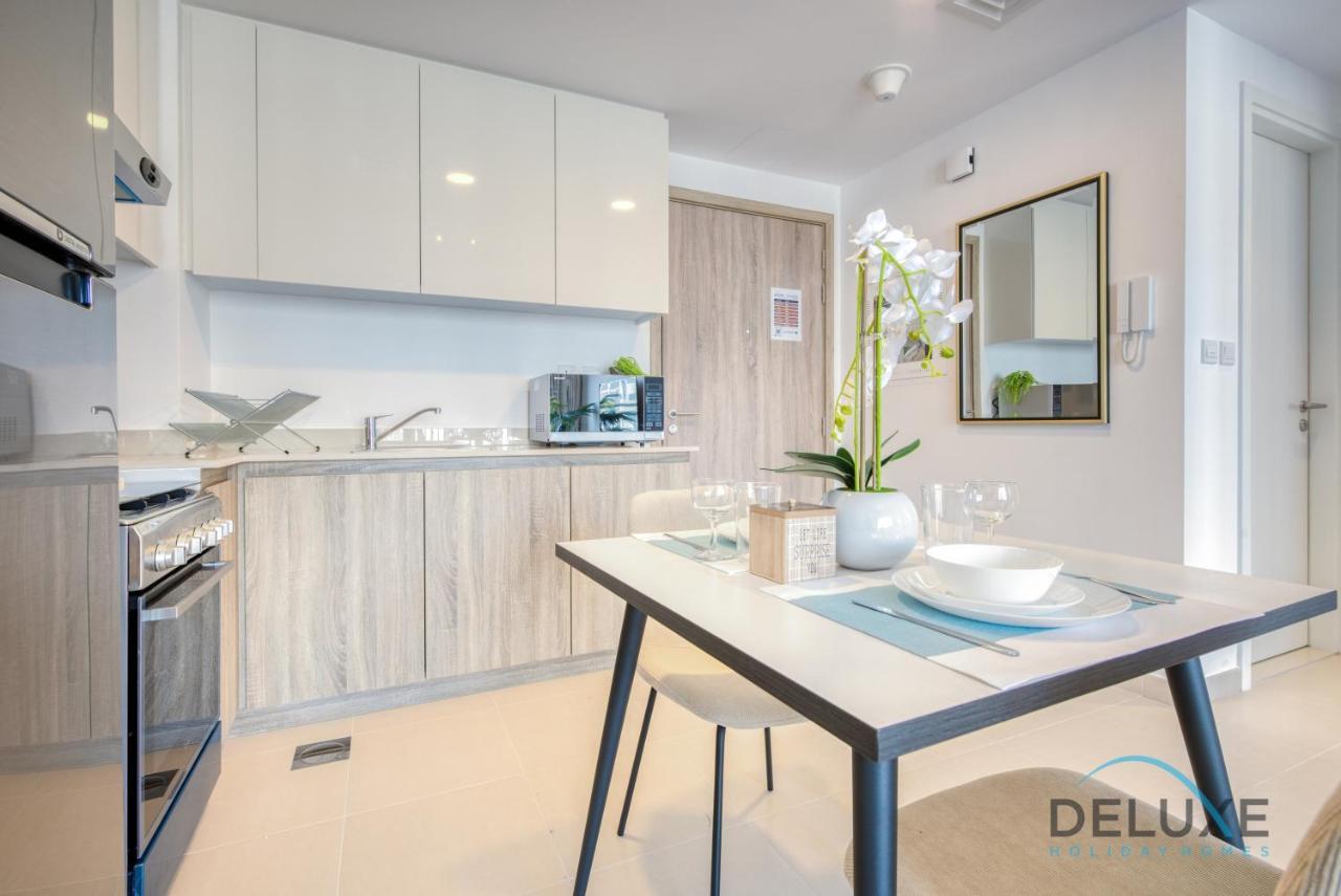 Chic 1br In Town Square Dubailand By Deluxe Homes *
